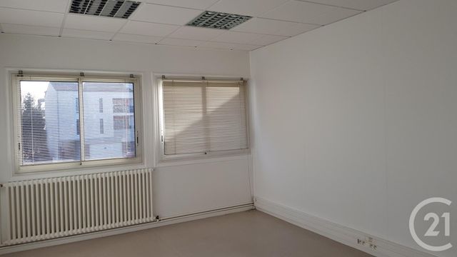 Afficher la photo en grand entreprise à vendre - 91.0 m2 - CHALLANS - 85 - PAYS-DE-LOIRE - Century 21 L'Océane