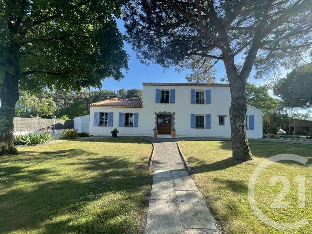 maison à vendre - 6 pièces - 259.0 m2 - CHALLANS - 85 - PAYS-DE-LOIRE - Century 21 L'Océane