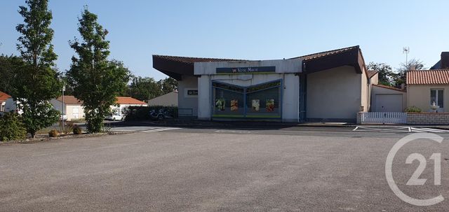immeuble à vendre - 372.0 m2 - ST CHRISTOPHE DU LIGNERON - 85 - PAYS-DE-LOIRE - Century 21 L'Océane