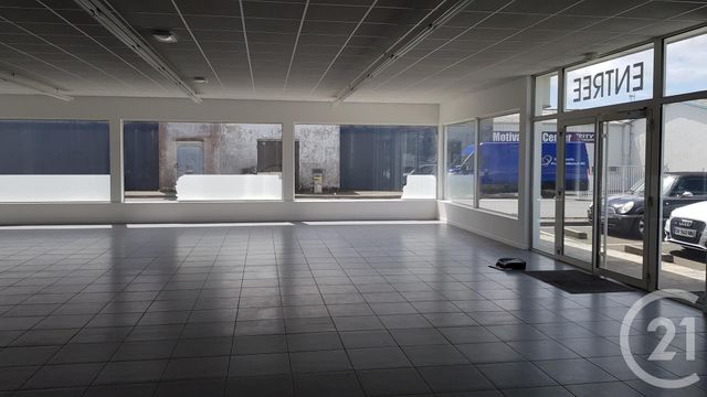 Afficher la photo en grand commerce à louer - 190.0 m2 - CHALLANS - 85 - PAYS-DE-LOIRE - Century 21 L'Océane