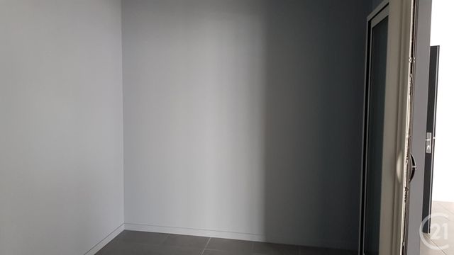Afficher la photo en grand commerce à louer - 190.0 m2 - CHALLANS - 85 - PAYS-DE-LOIRE - Century 21 L'Océane