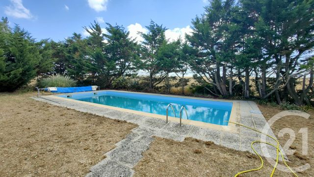 maison à vendre - 7 pièces - 140.0 m2 - BEAUVOIR SUR MER - 85 - PAYS-DE-LOIRE - Century 21 L'Océane