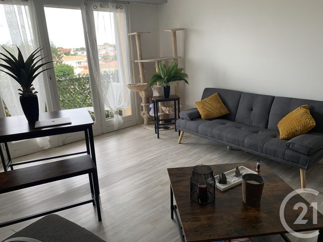Appartement à louer - 4 pièces - 60.49 m2 - CHALLANS - 85 - PAYS-DE-LOIRE - Century 21 L'Océane