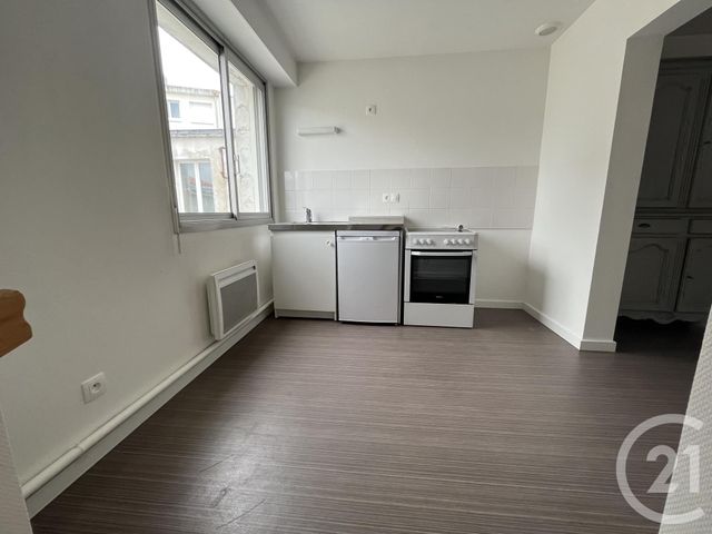 Appartement F2 à louer - 2 pièces - 66.4 m2 - CHALLANS - 85 - PAYS-DE-LOIRE - Century 21 L'Océane