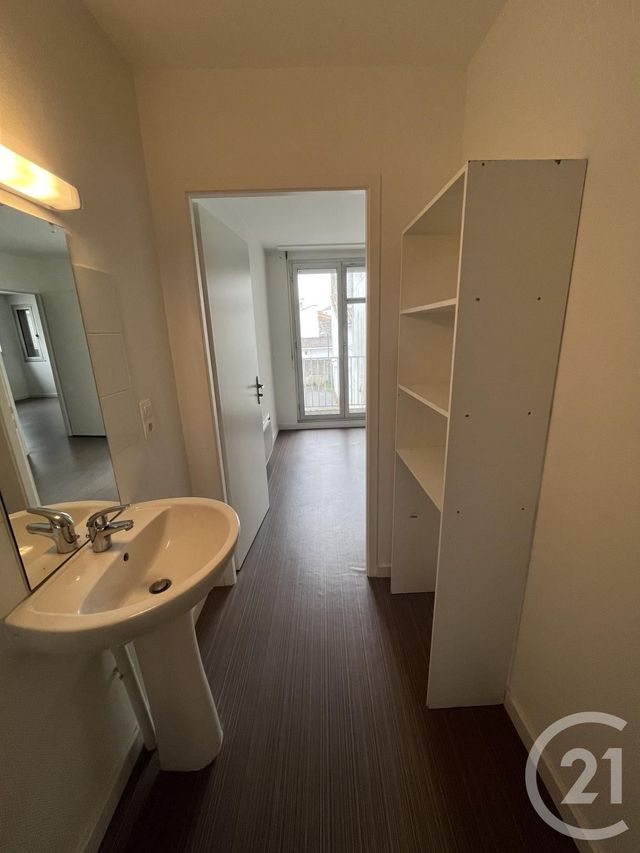 Appartement F2 à louer - 2 pièces - 66.4 m2 - CHALLANS - 85 - PAYS-DE-LOIRE - Century 21 L'Océane