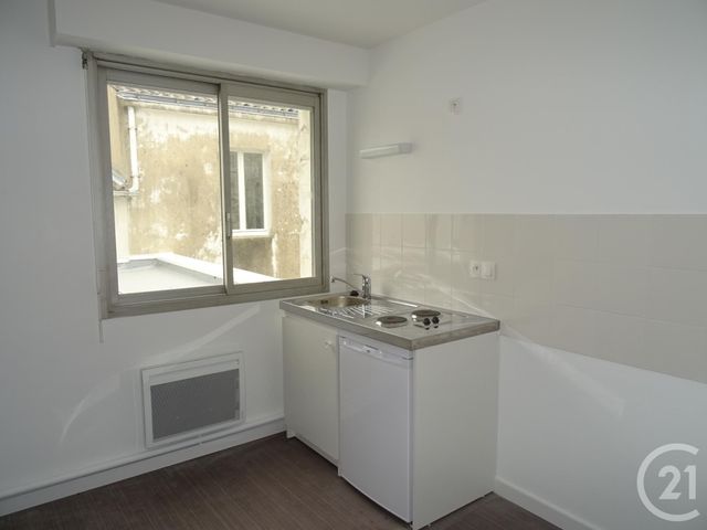 Appartement F2 à louer - 2 pièces - 66.4 m2 - CHALLANS - 85 - PAYS-DE-LOIRE - Century 21 L'Océane