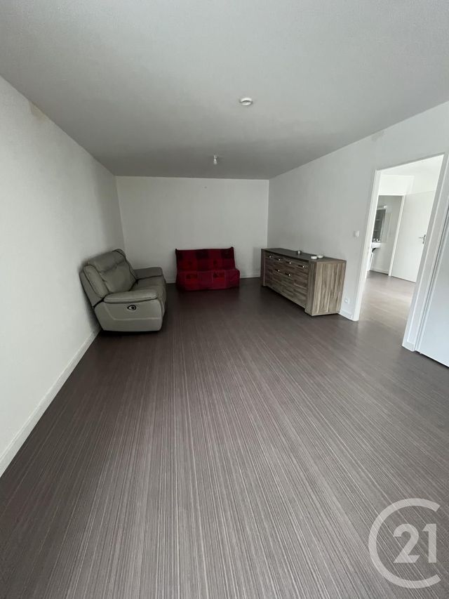 Appartement F2 à louer - 2 pièces - 66.4 m2 - CHALLANS - 85 - PAYS-DE-LOIRE - Century 21 L'Océane