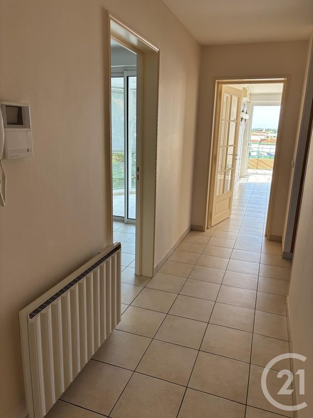 Appartement F3 à louer - 4 pièces - 94.0 m2 - CHALLANS - 85 - PAYS-DE-LOIRE - Century 21 L'Océane