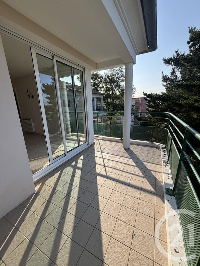 Appartement F3 à louer - 4 pièces - 94.0 m2 - CHALLANS - 85 - PAYS-DE-LOIRE - Century 21 L'Océane