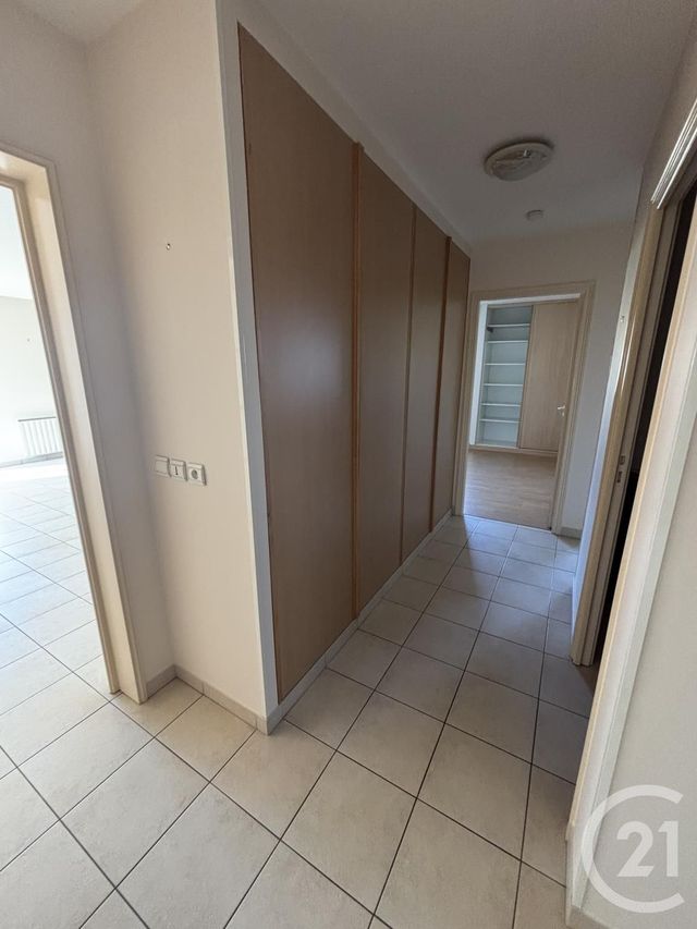 Appartement F3 à louer - 4 pièces - 94.0 m2 - CHALLANS - 85 - PAYS-DE-LOIRE - Century 21 L'Océane