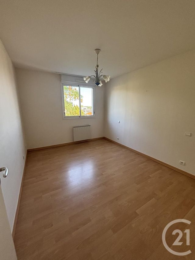 Appartement F3 à louer - 4 pièces - 94.0 m2 - CHALLANS - 85 - PAYS-DE-LOIRE - Century 21 L'Océane