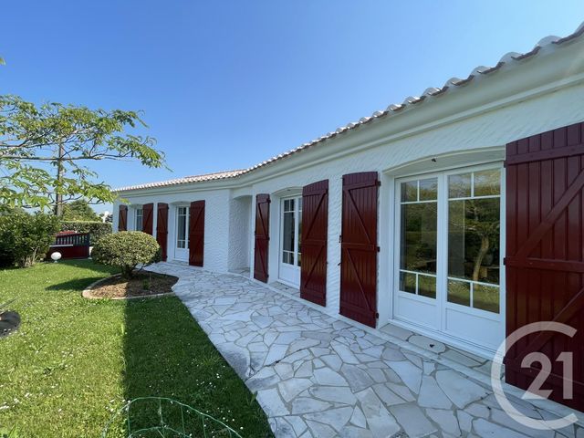 maison à vendre - 6 pièces - 165.0 m2 - LE PERRIER - 85 - PAYS-DE-LOIRE - Century 21 L'Océane