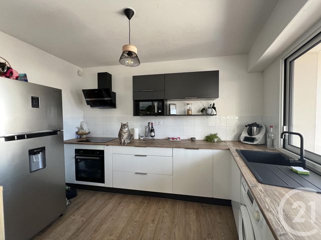 Appartement F3 à vendre - 3 pièces - 63.38 m2 - CHALLANS - 85 - PAYS-DE-LOIRE - Century 21 L'Océane