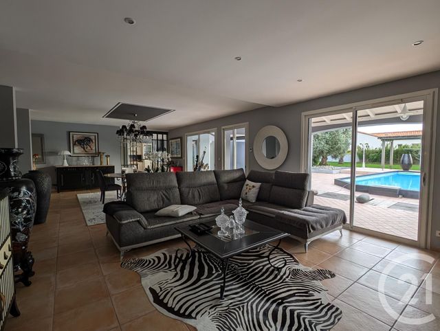 maison à vendre - 6 pièces - 230.0 m2 - BEAUVOIR SUR MER - 85 - PAYS-DE-LOIRE - Century 21 L'Océane