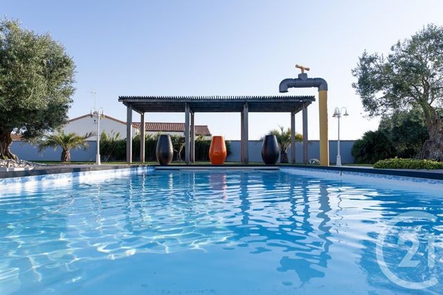 maison à vendre - 6 pièces - 230.0 m2 - BEAUVOIR SUR MER - 85 - PAYS-DE-LOIRE - Century 21 L'Océane