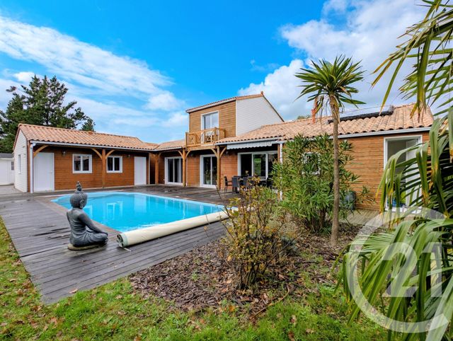 maison à vendre - 8 pièces - 214.8 m2 - CHATEAUNEUF - 85 - PAYS-DE-LOIRE - Century 21 L'Océane