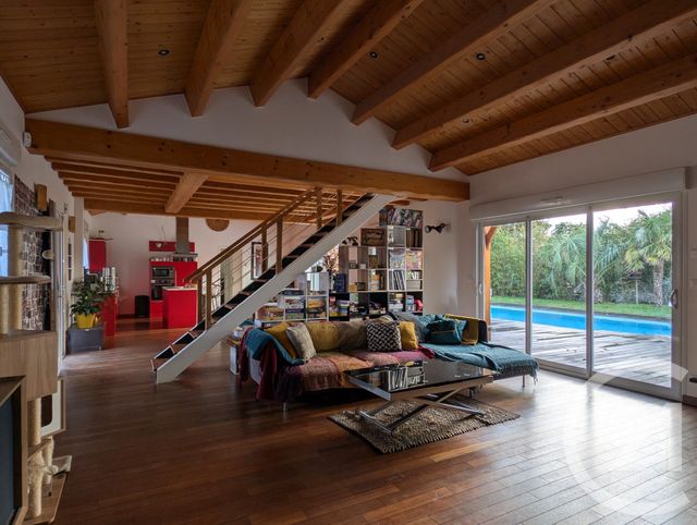 maison à vendre - 8 pièces - 214.8 m2 - CHATEAUNEUF - 85 - PAYS-DE-LOIRE - Century 21 L'Océane