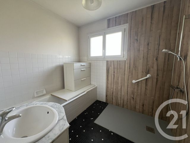 maison à vendre - 5 pièces - 104.45 m2 - CHALLANS - 85 - PAYS-DE-LOIRE - Century 21 L'Océane