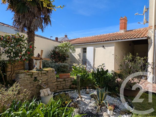 maison à vendre - 10 pièces - 300.0 m2 - BEAUVOIR SUR MER - 85 - PAYS-DE-LOIRE - Century 21 L'Océane