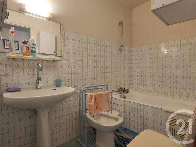 Appartement T3 à vendre - 3 pièces - 65.15 m2 - CHALLANS - 85 - PAYS-DE-LOIRE - Century 21 L'Océane