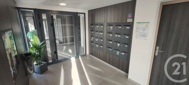 Appartement F3 à vendre - 3 pièces - 62.97 m2 - CHALLANS - 85 - PAYS-DE-LOIRE - Century 21 L'Océane