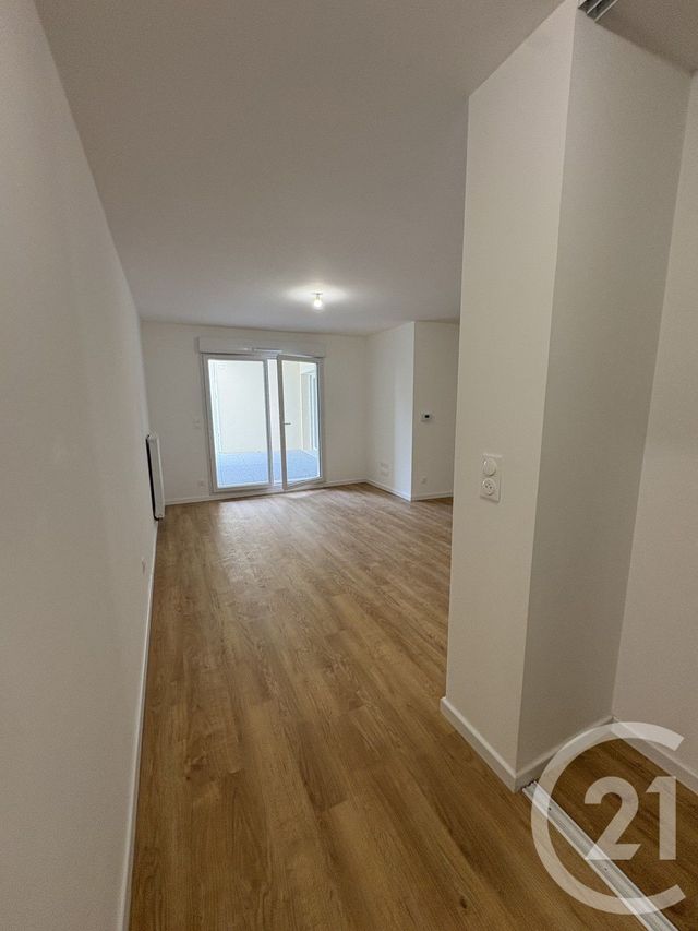 Appartement F3 à louer - 3 pièces - 66.69 m2 - CHALLANS - 85 - PAYS-DE-LOIRE - Century 21 L'Océane