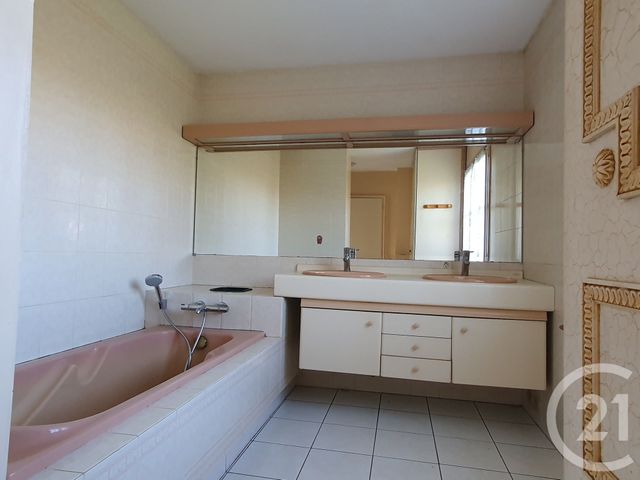 maison à vendre - 6 pièces - 168.0 m2 - CHALLANS - 85 - PAYS-DE-LOIRE - Century 21 L'Océane