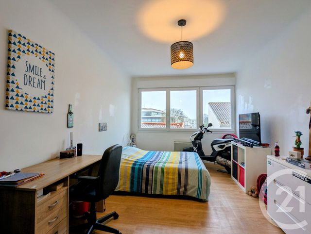 Appartement F4 à vendre - 4 pièces - 114.0 m2 - CHALLANS - 85 - PAYS-DE-LOIRE - Century 21 L'Océane