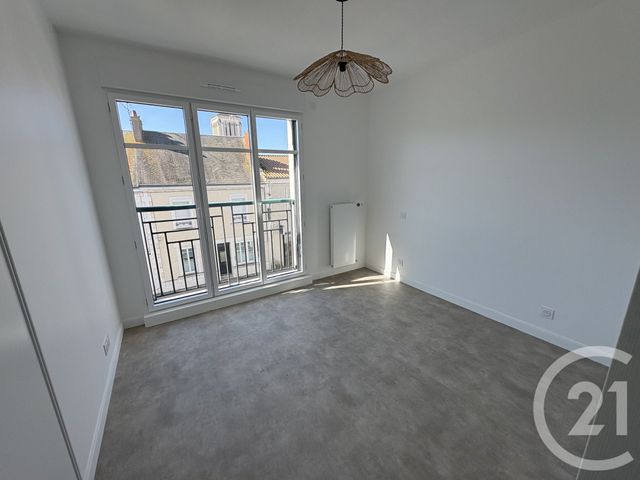 Appartement F3 à louer - 3 pièces - 73.68 m2 - CHALLANS - 85 - PAYS-DE-LOIRE - Century 21 L'Océane