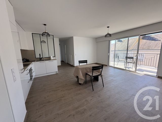 Appartement F3 à louer - 3 pièces - 73.68 m2 - CHALLANS - 85 - PAYS-DE-LOIRE - Century 21 L'Océane