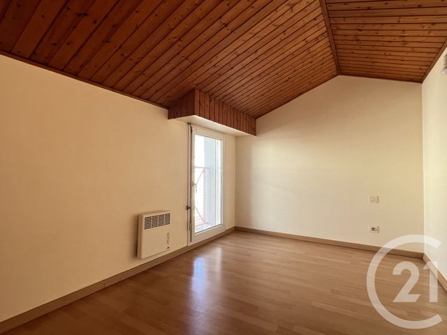 Appartement T2 à vendre - 2 pièces - 32.39 m2 - CHALLANS - 85 - PAYS-DE-LOIRE - Century 21 L'Océane