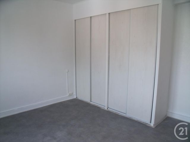 Appartement F3 à louer - 3 pièces - 78.26 m2 - CHALLANS - 85 - PAYS-DE-LOIRE - Century 21 L'Océane