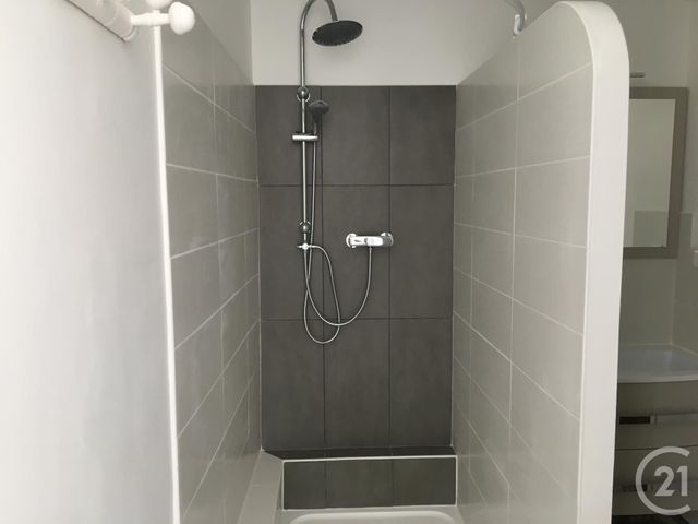 Appartement F3 à louer - 3 pièces - 78.26 m2 - CHALLANS - 85 - PAYS-DE-LOIRE - Century 21 L'Océane