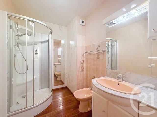 Appartement T3 à vendre - 4 pièces - 95.04 m2 - CHALLANS - 85 - PAYS-DE-LOIRE - Century 21 L'Océane