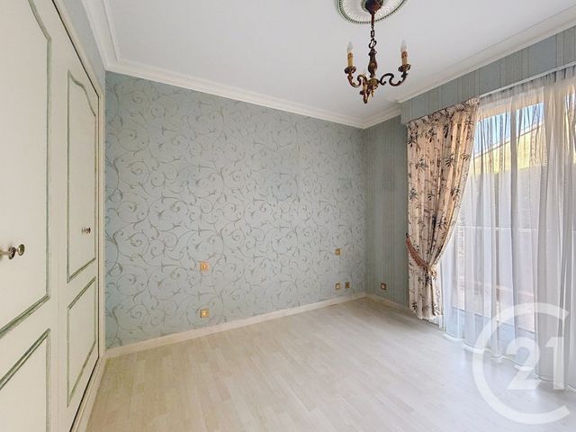 Appartement T3 à vendre - 4 pièces - 95.04 m2 - CHALLANS - 85 - PAYS-DE-LOIRE - Century 21 L'Océane