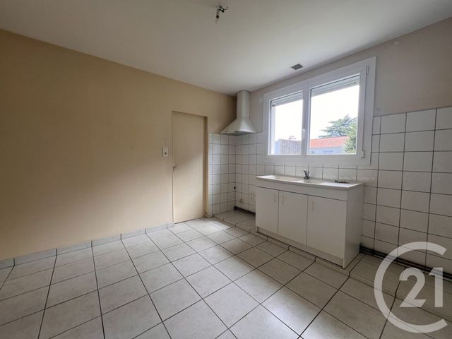 maison à vendre - 5 pièces - 85.0 m2 - CHALLANS - 85 - PAYS-DE-LOIRE - Century 21 L'Océane