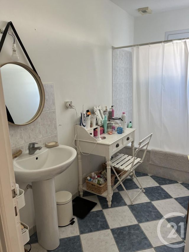 maison à louer - 5 pièces - 113.48 m2 - CHALLANS - 85 - PAYS-DE-LOIRE - Century 21 L'Océane