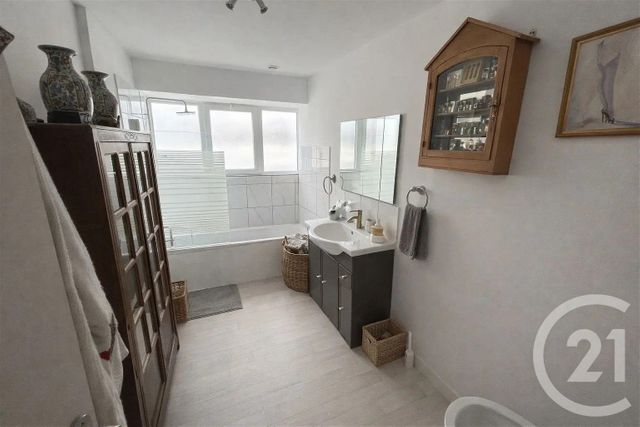 maison à vendre - 4 pièces - 90.0 m2 - ST CHRISTOPHE DU LIGNERON - 85 - PAYS-DE-LOIRE - Century 21 L'Océane