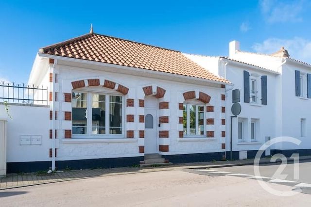maison à louer - 6 pièces - 165.74 m2 - CHALLANS - 85 - PAYS-DE-LOIRE - Century 21 L'Océane