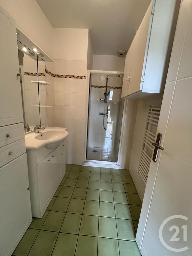Appartement F4 à vendre - 4 pièces - 76.75 m2 - COMMEQUIERS - 85 - PAYS-DE-LOIRE - Century 21 L'Océane