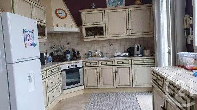 Appartement F4 à vendre - 4 pièces - 76.75 m2 - COMMEQUIERS - 85 - PAYS-DE-LOIRE - Century 21 L'Océane