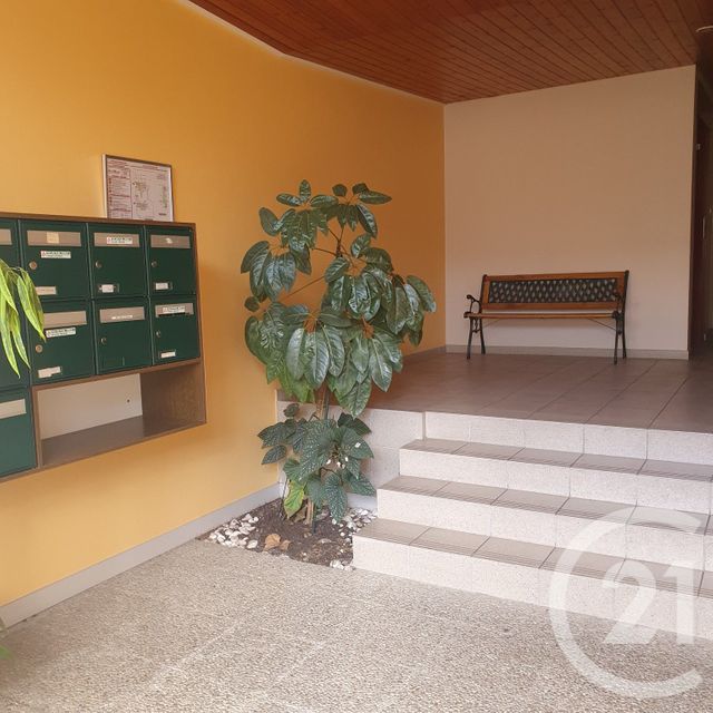 Appartement F1 à vendre - 1 pièce - 33.0 m2 - CHALLANS - 85 - PAYS-DE-LOIRE - Century 21 L'Océane