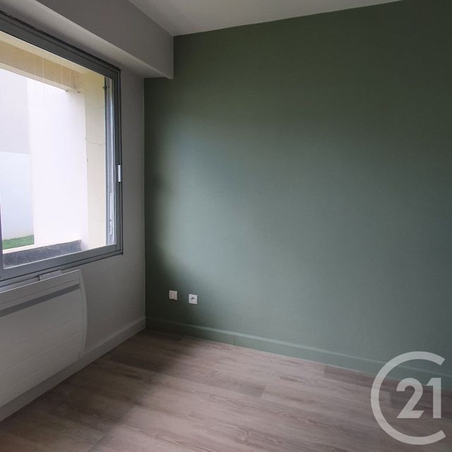 Appartement F1 à vendre - 1 pièce - 33.0 m2 - CHALLANS - 85 - PAYS-DE-LOIRE - Century 21 L'Océane