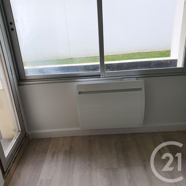 Appartement F1 à vendre - 1 pièce - 33.0 m2 - CHALLANS - 85 - PAYS-DE-LOIRE - Century 21 L'Océane