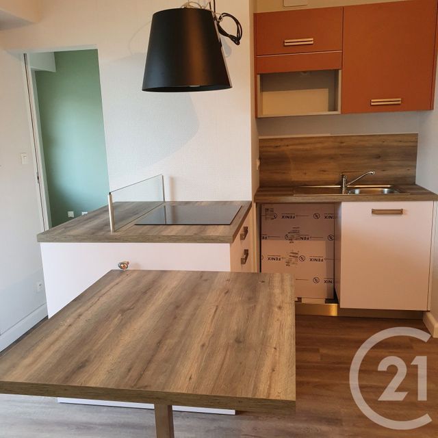 Appartement F1 à vendre - 1 pièce - 33.0 m2 - CHALLANS - 85 - PAYS-DE-LOIRE - Century 21 L'Océane