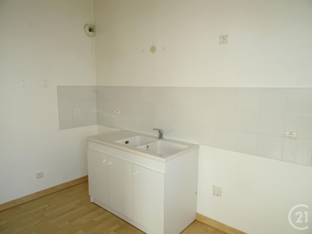 Appartement F2 à vendre - 2 pièces - 49.48 m2 - CHALLANS - 85 - PAYS-DE-LOIRE - Century 21 L'Océane