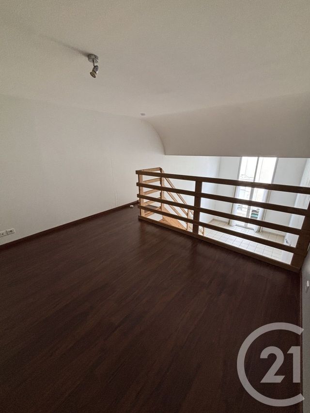 Appartement Duplex à louer - 2 pièces - 55.32 m2 - CHALLANS - 85 - PAYS-DE-LOIRE - Century 21 L'Océane