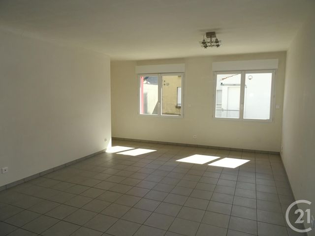 Appartement F2 à louer - 2 pièces - 60.55 m2 - CHALLANS - 85 - PAYS-DE-LOIRE - Century 21 L'Océane