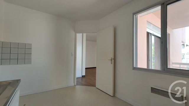Appartement F2 à vendre - 2 pièces - 48.67 m2 - CHALLANS - 85 - PAYS-DE-LOIRE - Century 21 L'Océane
