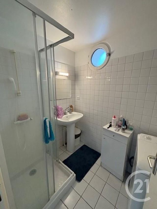 Appartement F2 à louer - 2 pièces - 52.52 m2 - CHALLANS - 85 - PAYS-DE-LOIRE - Century 21 L'Océane